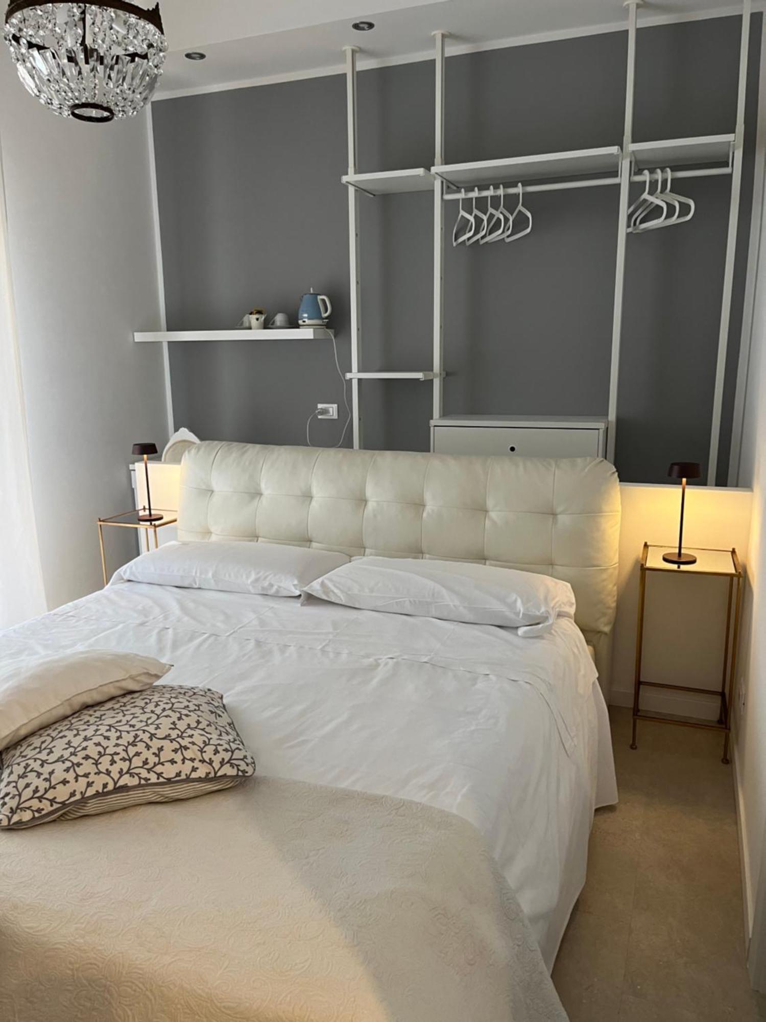 Fleur Blanche Bed & Breakfast เวโรนา ภายนอก รูปภาพ