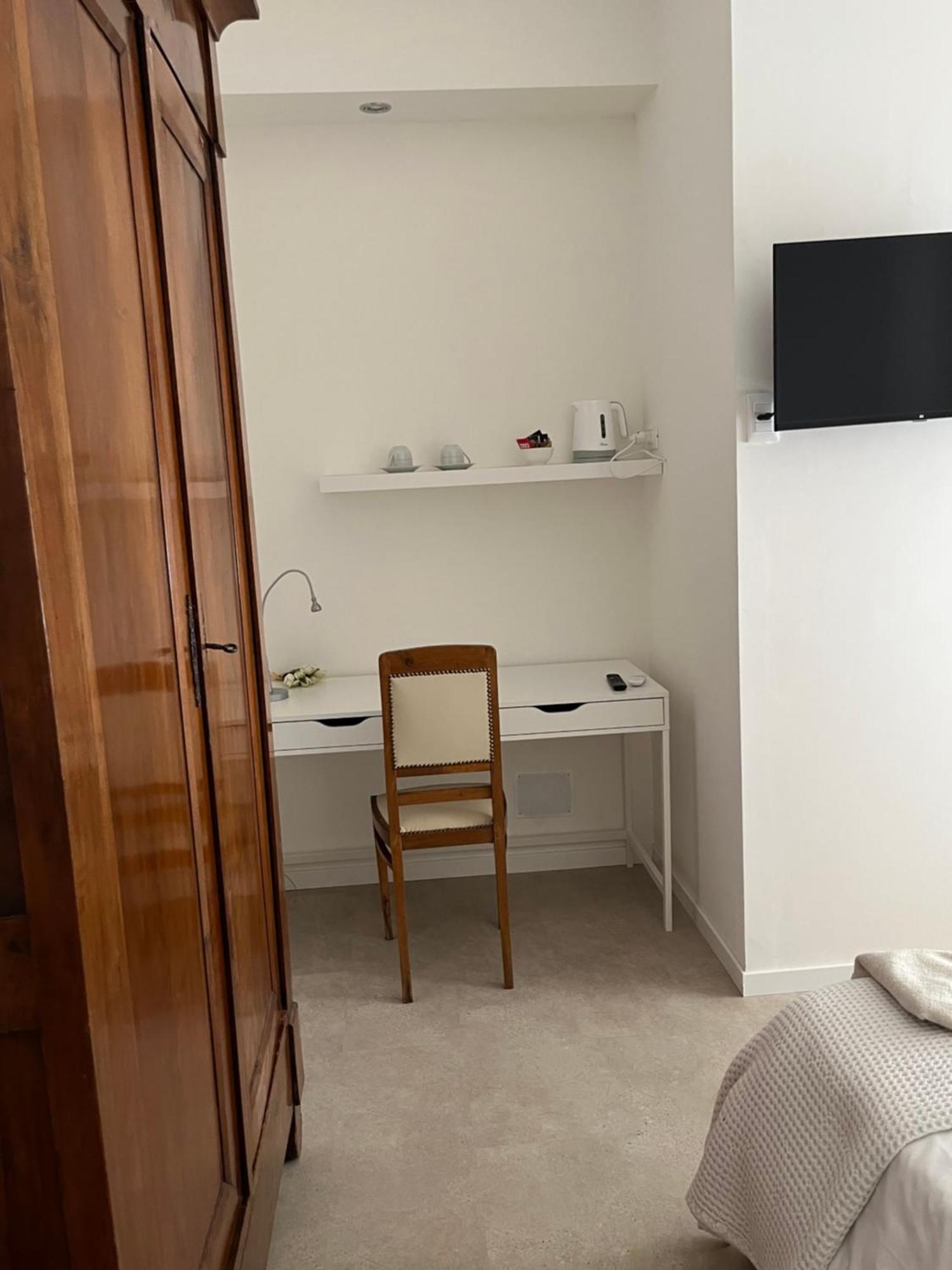 Fleur Blanche Bed & Breakfast เวโรนา ภายนอก รูปภาพ